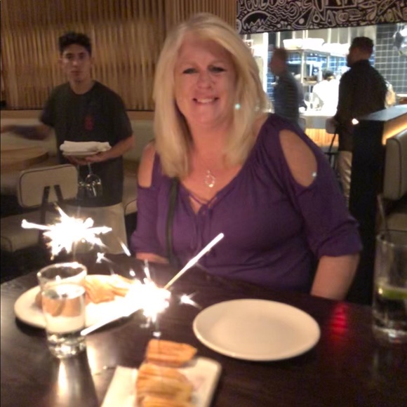 Meet your Posher, Sue - Picture 1 of 1